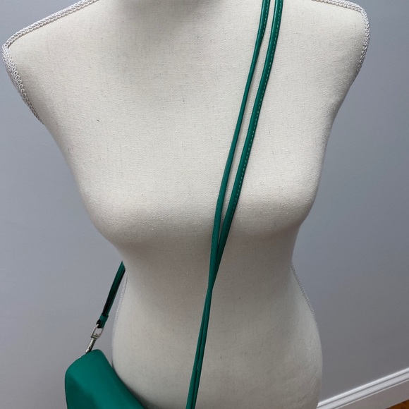 - NWOT Authentic Coach Legacy Penny Tassel Turn-lock - Picture 8 of 8